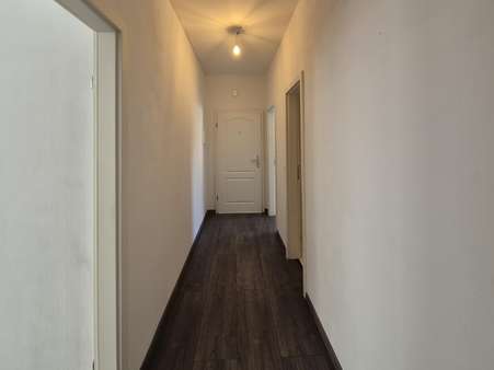 Flur EG - Erdgeschosswohnung in 65812 Bad Soden mit 77m² kaufen