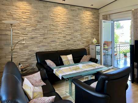 Sofaecke mit Terrassenzugang - Zweifamilienhaus in 63322 Rödermark mit 158m² kaufen