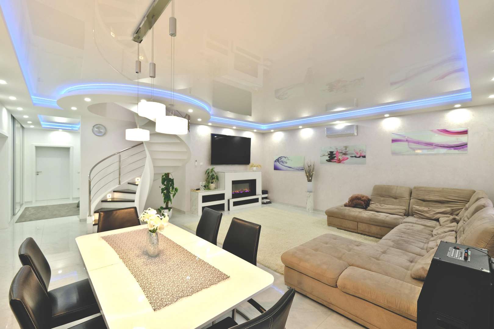 Wohnzimmer Wohnzimmer - Sonstige in 76689 Karlsdorf-Neuthard mit 169m² kaufen