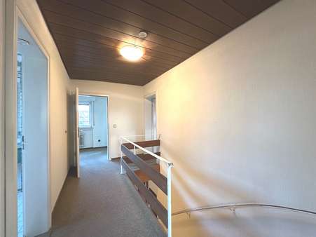 Flur - Einfamilienhaus in 68753 Waghäusel mit 193m² kaufen