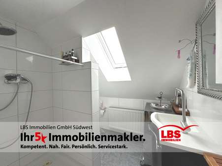 Badezimmer DG - Reihenmittelhaus in 76661 Philippsburg mit 201m² kaufen