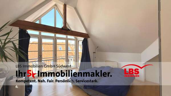Schlafzimmer - Dachgeschosswohnung in 76227 Karlsruhe mit 98m² kaufen