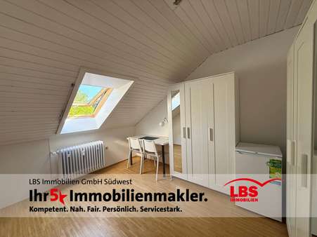 Büro - Dachgeschosswohnung in 76185 Karlsruhe mit 30m² mieten