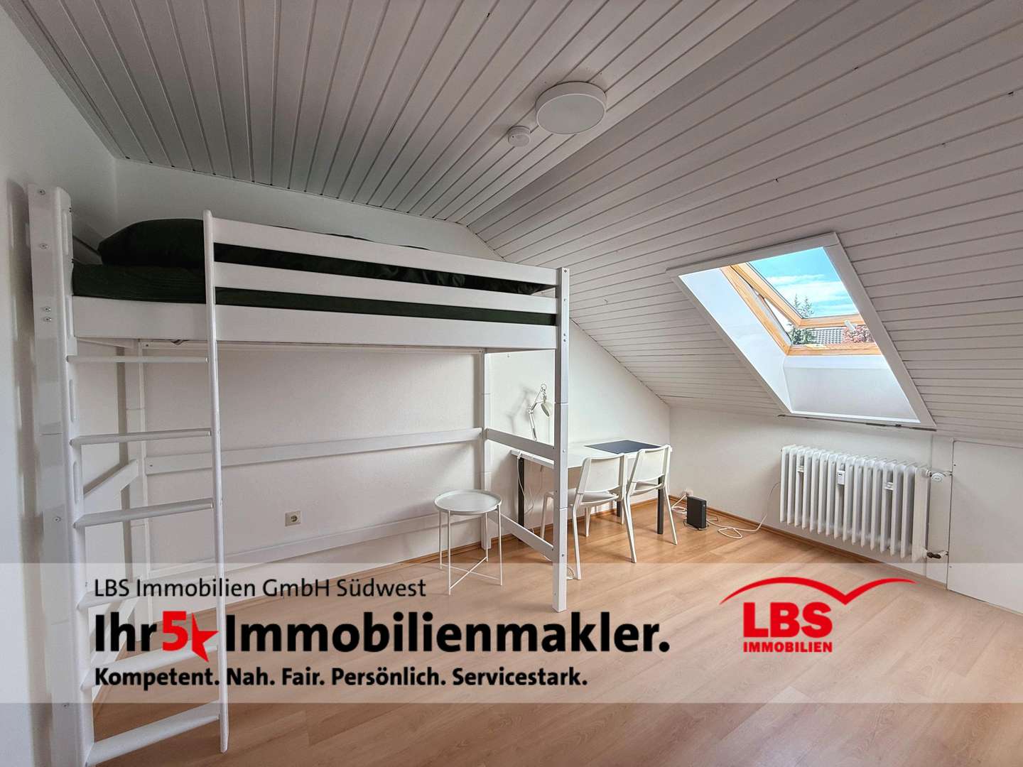 Schlafzimmer - Dachgeschosswohnung in 76185 Karlsruhe mit 30m² mieten