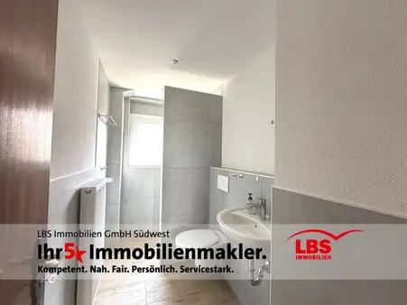 Ein - bis Zweifamilienhaus in ruhiger Lage - bezugsfrei
