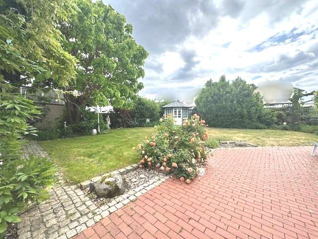 Garten - Einfamilienhaus in 68753 Waghäusel mit 193m² kaufen