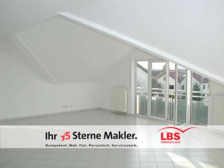 Wohnzimmer - Maisonette-Wohnung in 76689 Karlsdorf-Neuthard mit 96m² kaufen