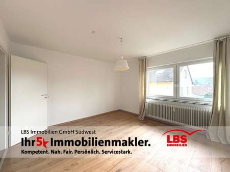 Zimmer Obergeschoss - Mehrfamilienhaus in 75057 Kürnbach mit 253m² kaufen