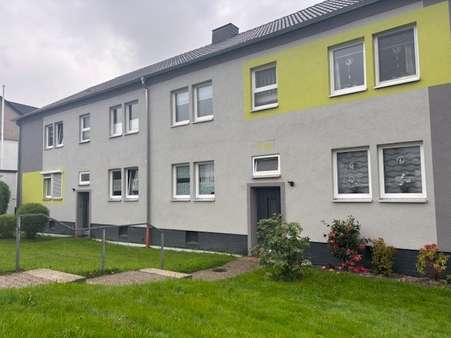 Vorderansicht-1 - Mehrfamilienhaus in 44369 Dortmund mit 348m² kaufen