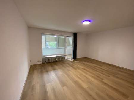 Wohnzimmer - Etagenwohnung in 44141 Dortmund mit 77m² kaufen