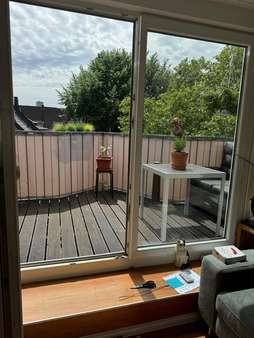 Blick auf Terrasse - Maisonette-Wohnung in 44143 Dortmund mit 110m² kaufen