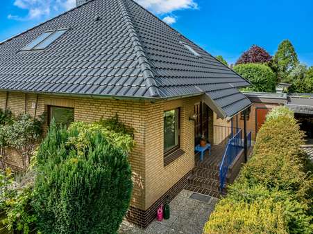 Eingangsbereich. - Einfamilienhaus in 25469 Halstenbek mit 158m² kaufen