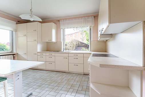 Geräumige Einbauküche - Einfamilienhaus in 25469 Halstenbek mit 158m² kaufen