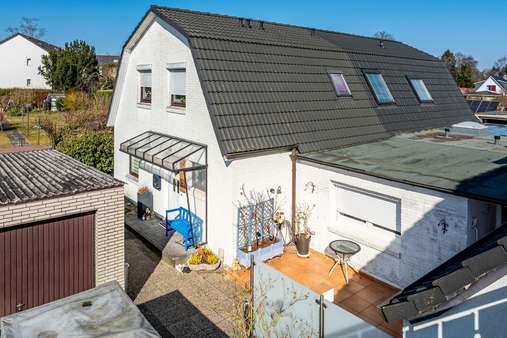 Anbau (1992) Anbau (1992) - Doppelhaushälfte in 22844 Norderstedt mit 204m² kaufen