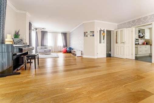 Wohnzimmeransicht. - Einfamilienhaus in 25451 Quickborn mit 166m² kaufen