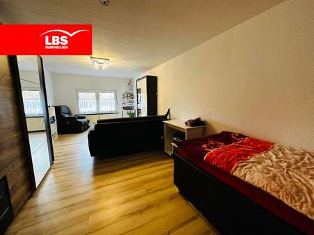 Schlafzimmer EG - Mehrfamilienhaus in 53117 Bonn mit 209m² als Kapitalanlage kaufen