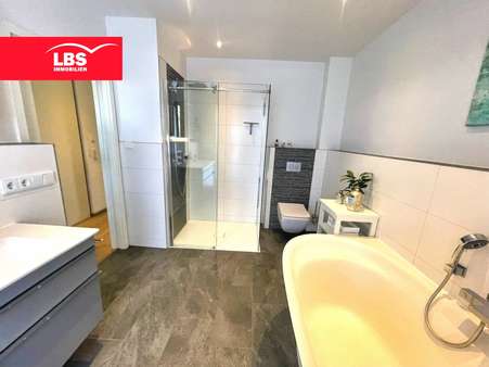 Bad - Etagenwohnung in 53424 Remagen mit 109m² kaufen