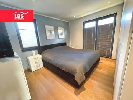 Schlafzimmer - Etagenwohnung in 53424 Remagen mit 109m² kaufen