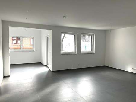 Wohnen - Etagenwohnung in 63512 Hainburg mit 106m² kaufen