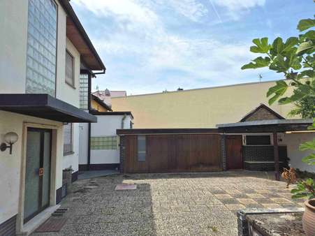 Mehrfamilienhaus in 63165 Mühlheim mit 230m² kaufen