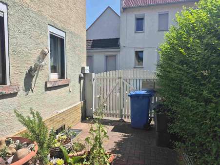 Eingangsbereich Eingangsbereich - Zweifamilienhaus in 63165 Mühlheim mit 207m² kaufen