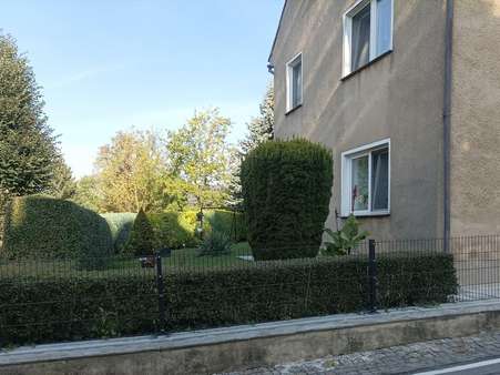 Garten Straßenseite - Einfamilienhaus in 01909 Frankenthal mit 129m² kaufen