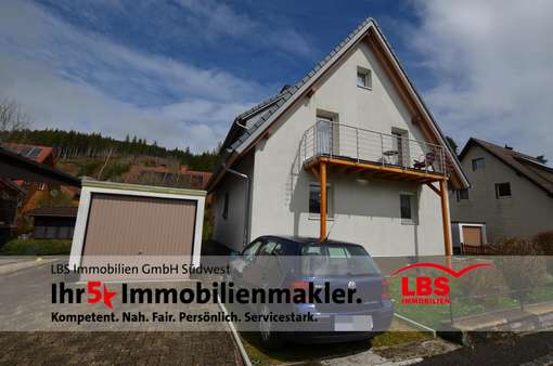 Frontansicht - Zweifamilienhaus in 79822 Titisee-Neustadt mit 112m² kaufen