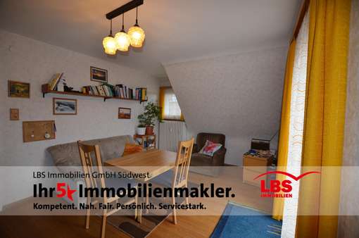 helles Wohnzimmer OG - Zweifamilienhaus in 79822 Titisee-Neustadt mit 112m² kaufen