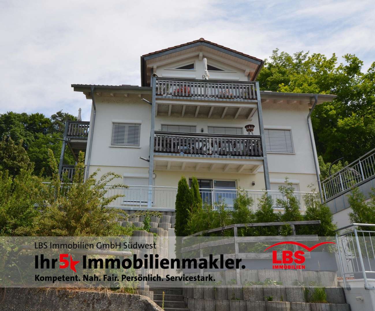 Frontansicht mit Südbalkonen Frontansicht mit Südbalkonen - Mehrfamilienhaus in 88690 Uhldingen-Mühlhofen mit 260m² kaufen