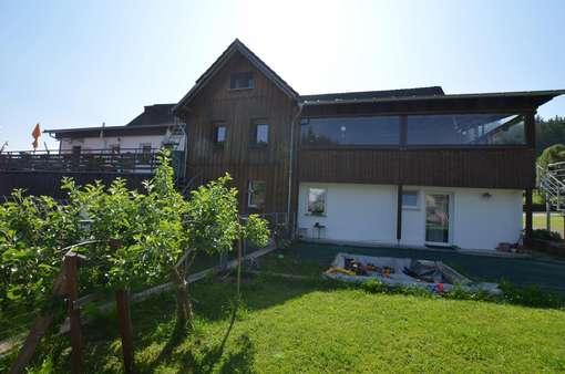 Ansicht mit Loggia und Balkon Ansicht mit Loggia und Balkon - Sonstige in 79871 Eisenbach mit 725m² kaufen