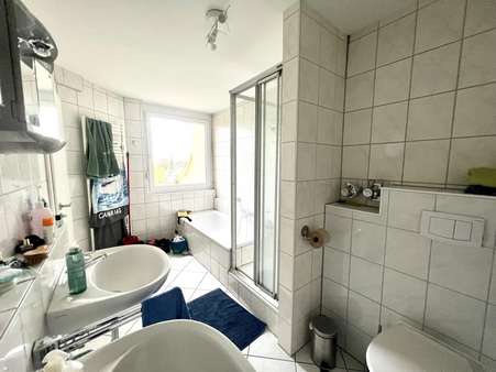 Badezimmer - Etagenwohnung in 79100 Freiburg mit 127m² kaufen
