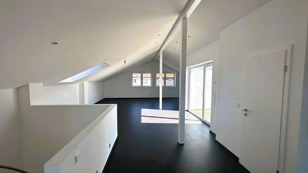Wohnzimmer - Maisonette-Wohnung in 64625 Bensheim mit 159m² kaufen