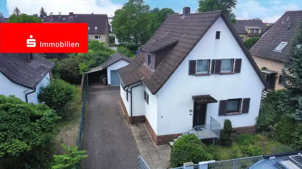 Freistehendes Einfamilienhaus mit Gartenoase in Auerbach