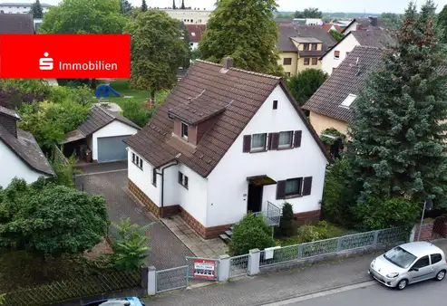 charmantes Einfamilienhaus mit großem Garten in Auerbach