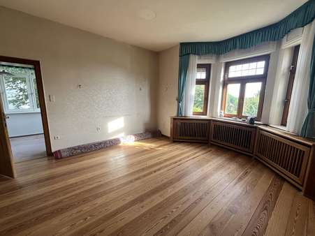 Wohnzimmer - Villa in 64625 Bensheim mit 191m² kaufen