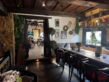 Gaststätte - Mehrfamilienhaus in 64625 Bensheim mit 350m² kaufen