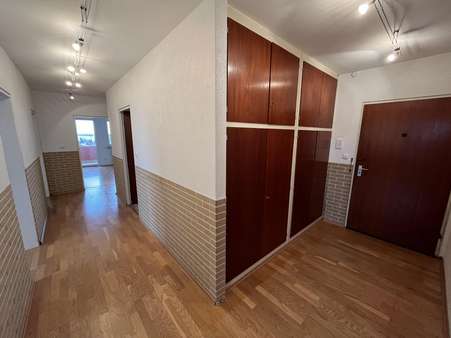 Flur / Eingangsbereich - Etagenwohnung in 64625 Bensheim mit 97m² kaufen