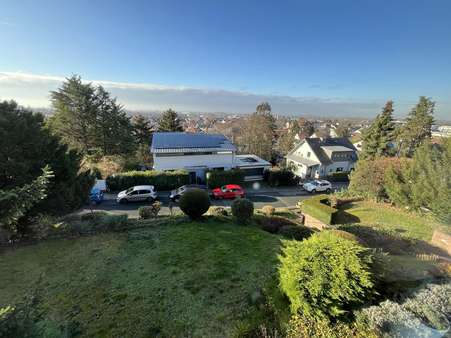 Ausblick Wohnzimmer - Einfamilienhaus in 64646 Heppenheim mit 217m² kaufen