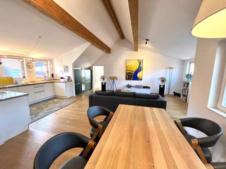 Wohnzimmer - Dachgeschosswohnung in 64686 Lautertal mit 109m² kaufen