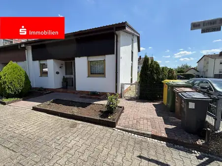 Willkommen daheim – Reihenendhaus mit Garage & großem Garten