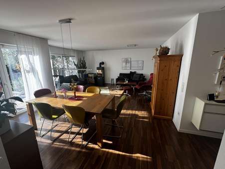 Wohn- und Essbereich Wohn- und Essbereich - Zweifamilienhaus in 64625 Bensheim mit 270m² kaufen