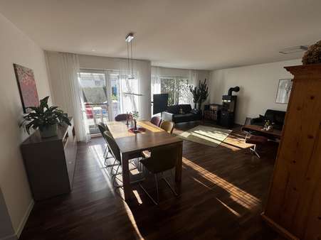 Wohn- und Essbereich Wohn- und Essbereich - Zweifamilienhaus in 64625 Bensheim mit 270m² kaufen