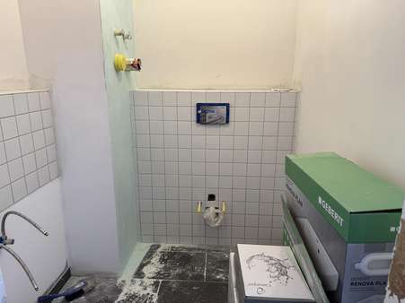Gäste-WC - Dachgeschosswohnung in 64646 Heppenheim mit 94m² kaufen