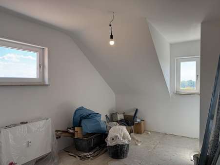Schlafzimmer 1 - Dachgeschosswohnung in 64646 Heppenheim mit 94m² kaufen