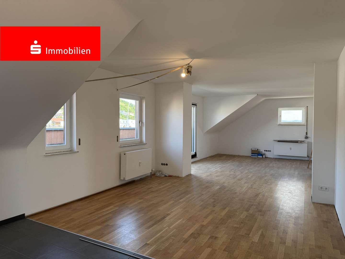 Wohn- und Essbereich - Dachgeschosswohnung in 64646 Heppenheim mit 94m² kaufen