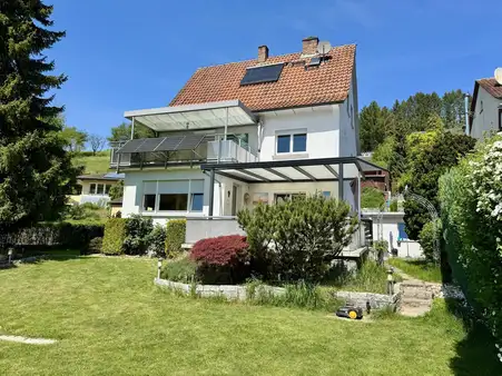 Wohnen wie im Urlaub - Charmantes Einfamilienhaus mit Garten und Pool