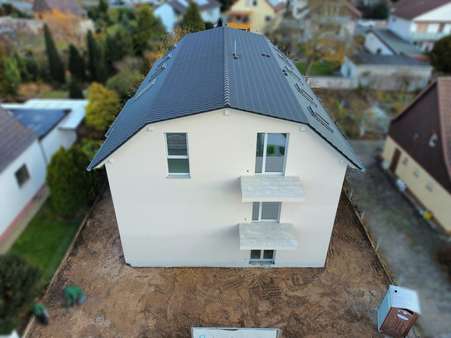 Drohnenaufnahme - Dachgeschosswohnung in 68623 Lampertheim mit 81m² kaufen