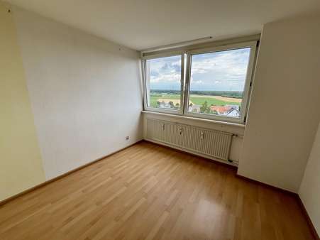 Schlafzimmer - Maisonette-Wohnung in 63110 Rodgau mit 93m² kaufen