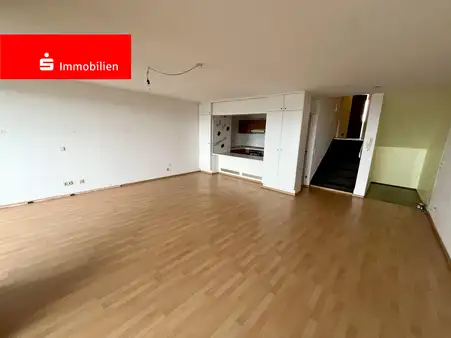 gepflegte 3-Zimmerwohnung mit Stellplatz und großer Loggia