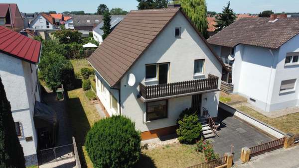 Außenansicht Außenansicht - Einfamilienhaus in 64683 Einhausen mit 138m² kaufen